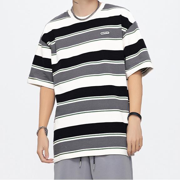Gestreiftes Paar-T-Shirt