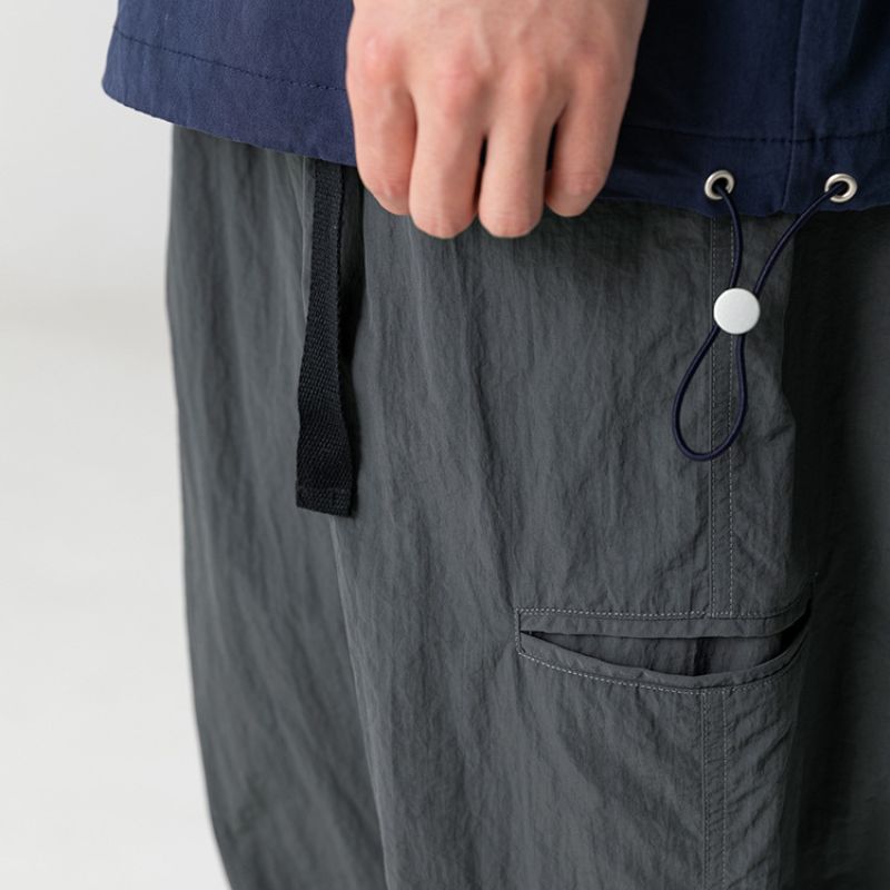 Pantalones Yamamoto con cinturón repelentes al agua