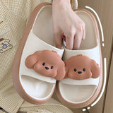 Lindas sandalias con diseño en forma de cachorro