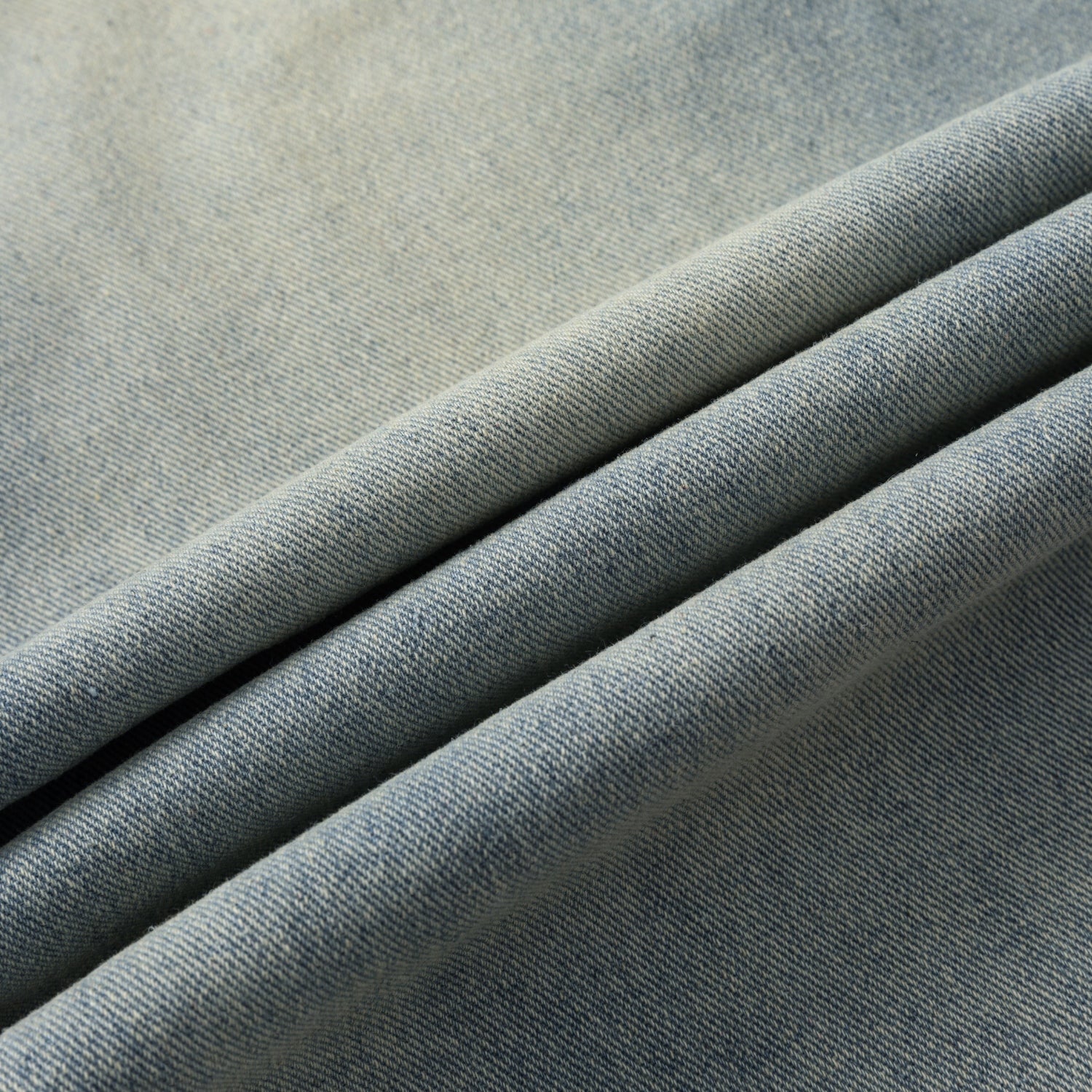 Washed Vintage Pleated Jeans