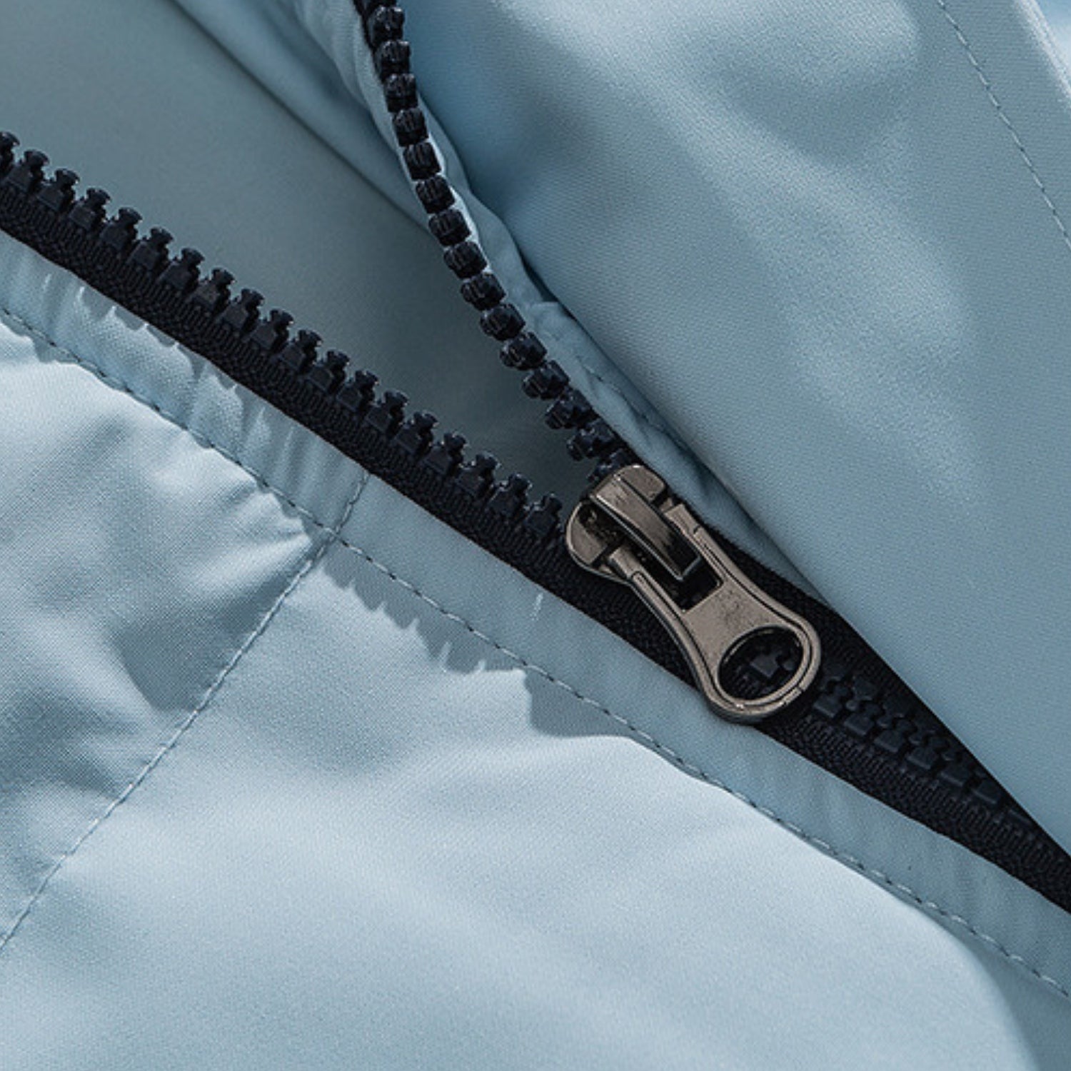 Chaqueta acolchada con mangas a rayas