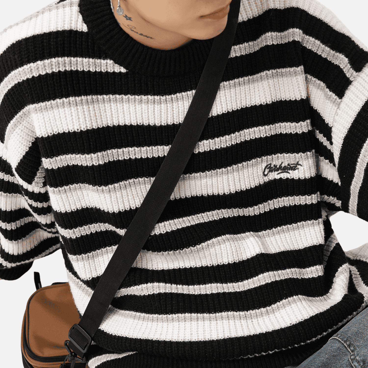 Timeless Hues – Strickpullover mit Patchwork-Streifen