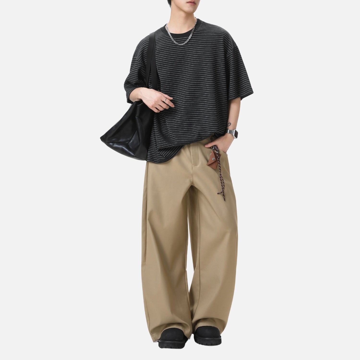 Minimalistisch gestreiftes Rundhalsshirt