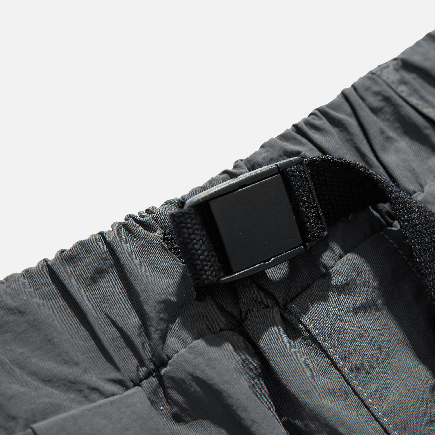 Pantalones Yamamoto con cinturón repelentes al agua