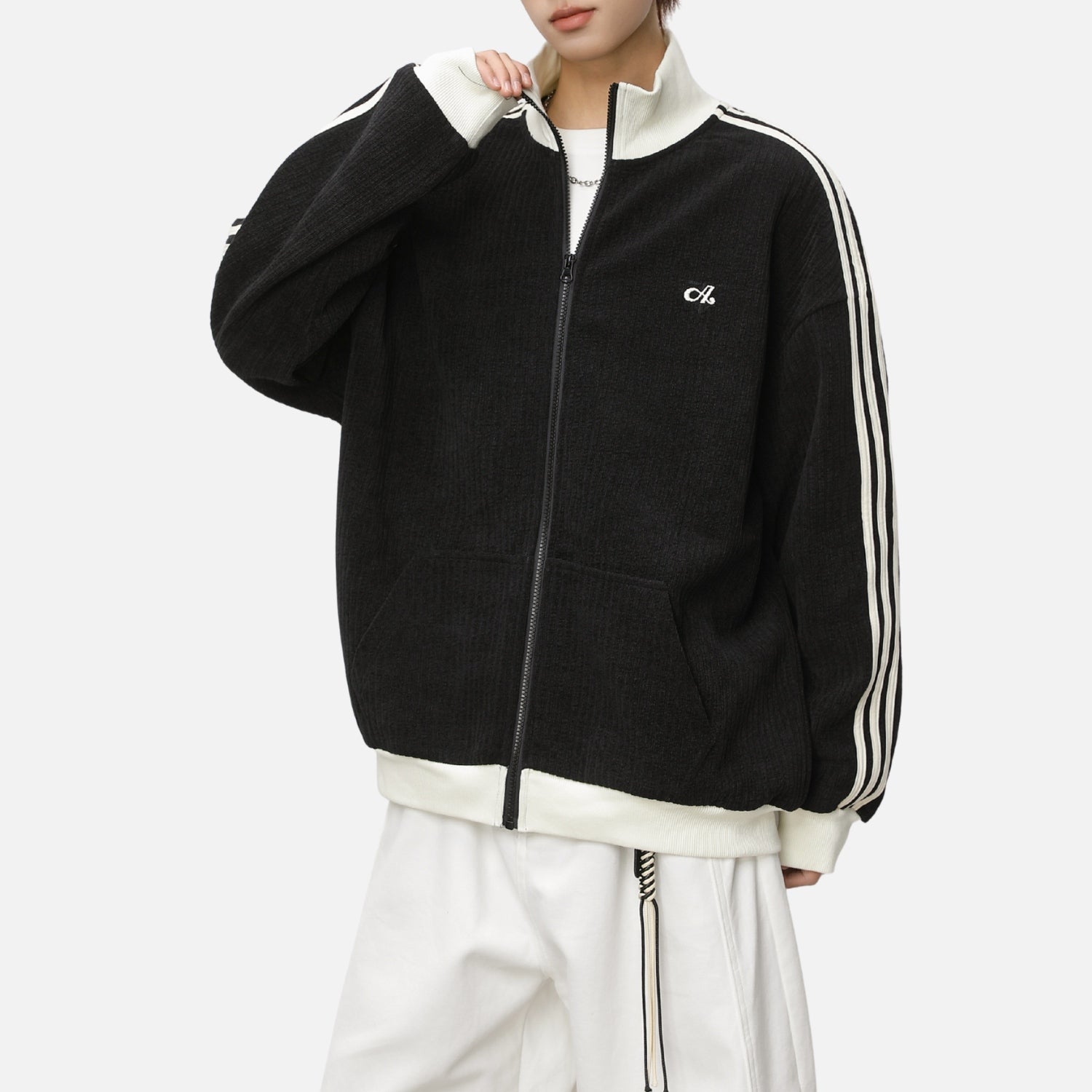 Strukturierte, farblich abgesetzte Reißverschlussjacke