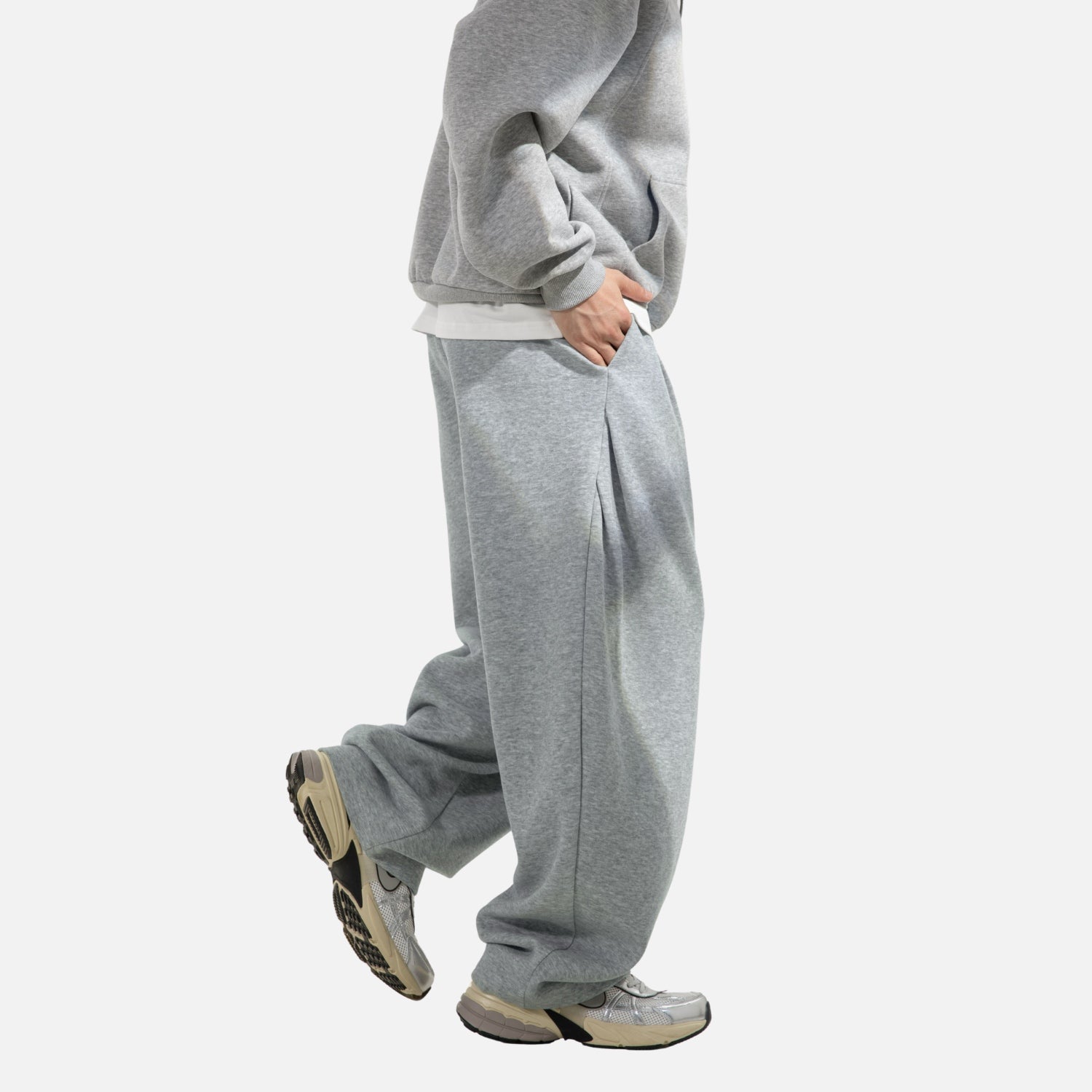 Pleated-Side Straight Baggy Pants