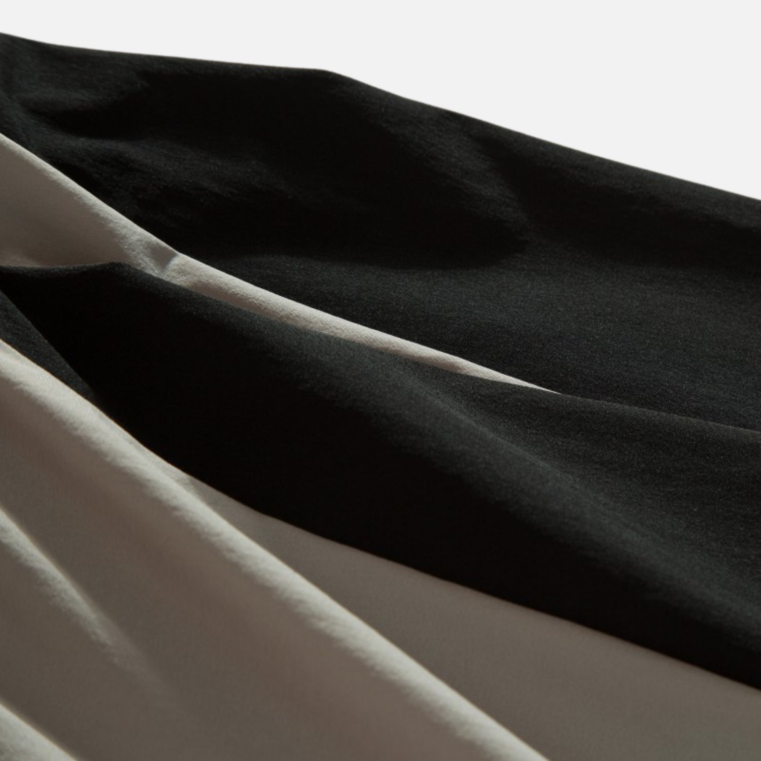 Outdoor Colorblock Raglan Sweatshirt