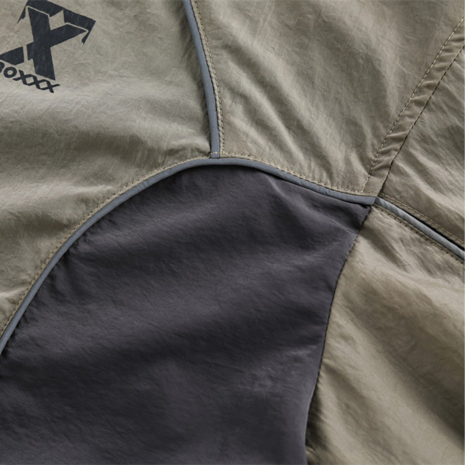 Outdoor Color Contrast Racing Tee