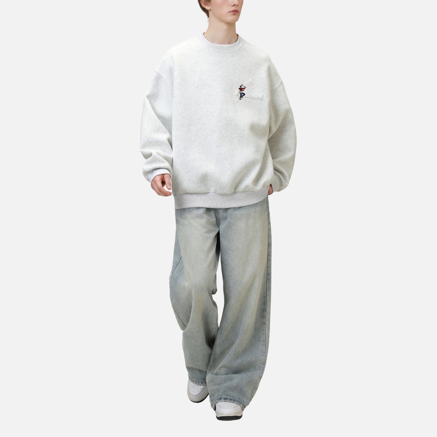 Climbing Embroidery Crewneck Sweatshirt
