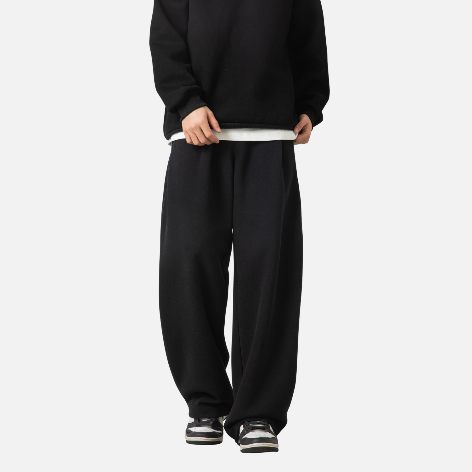 Pleated-Side Straight Baggy Pants