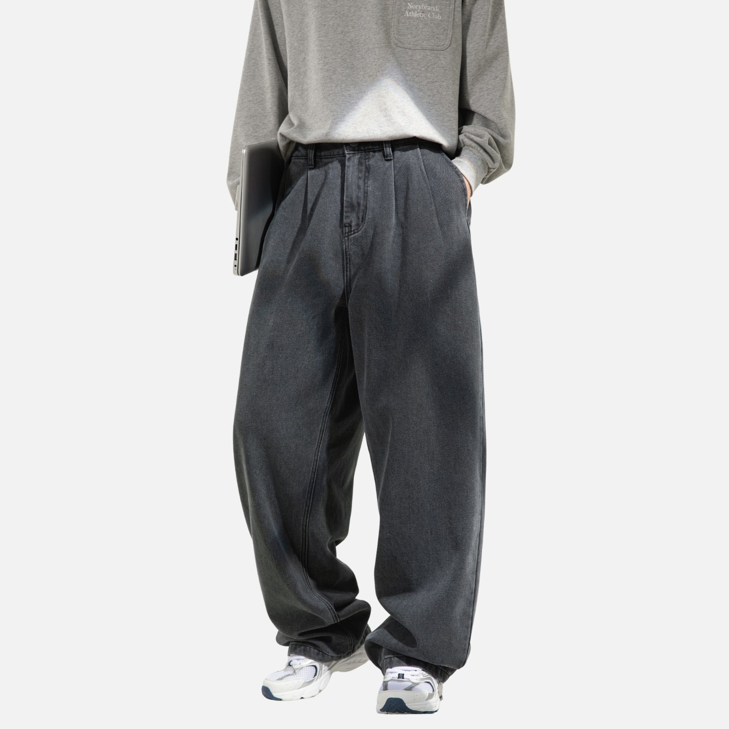 Washed Vintage Pleated Jeans