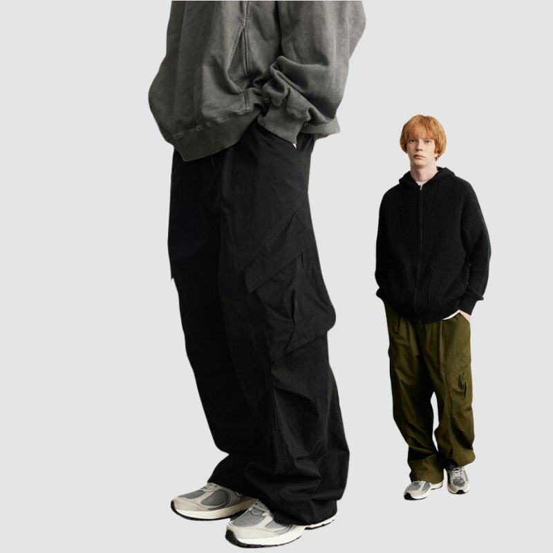 Pantalones cargo plisados ​​con parche de bolsillo lateral