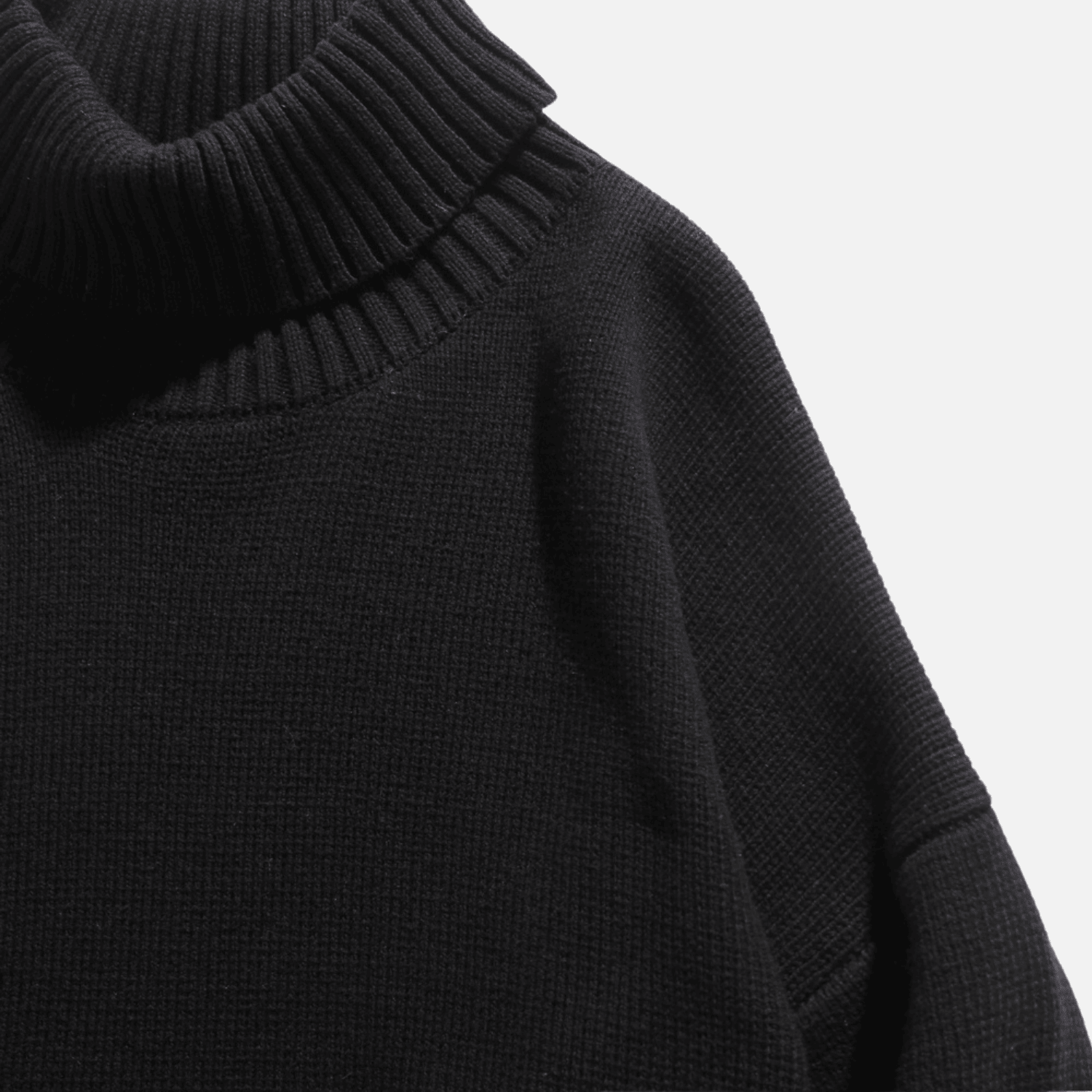 Grobstrickpullover mit Rollkragen