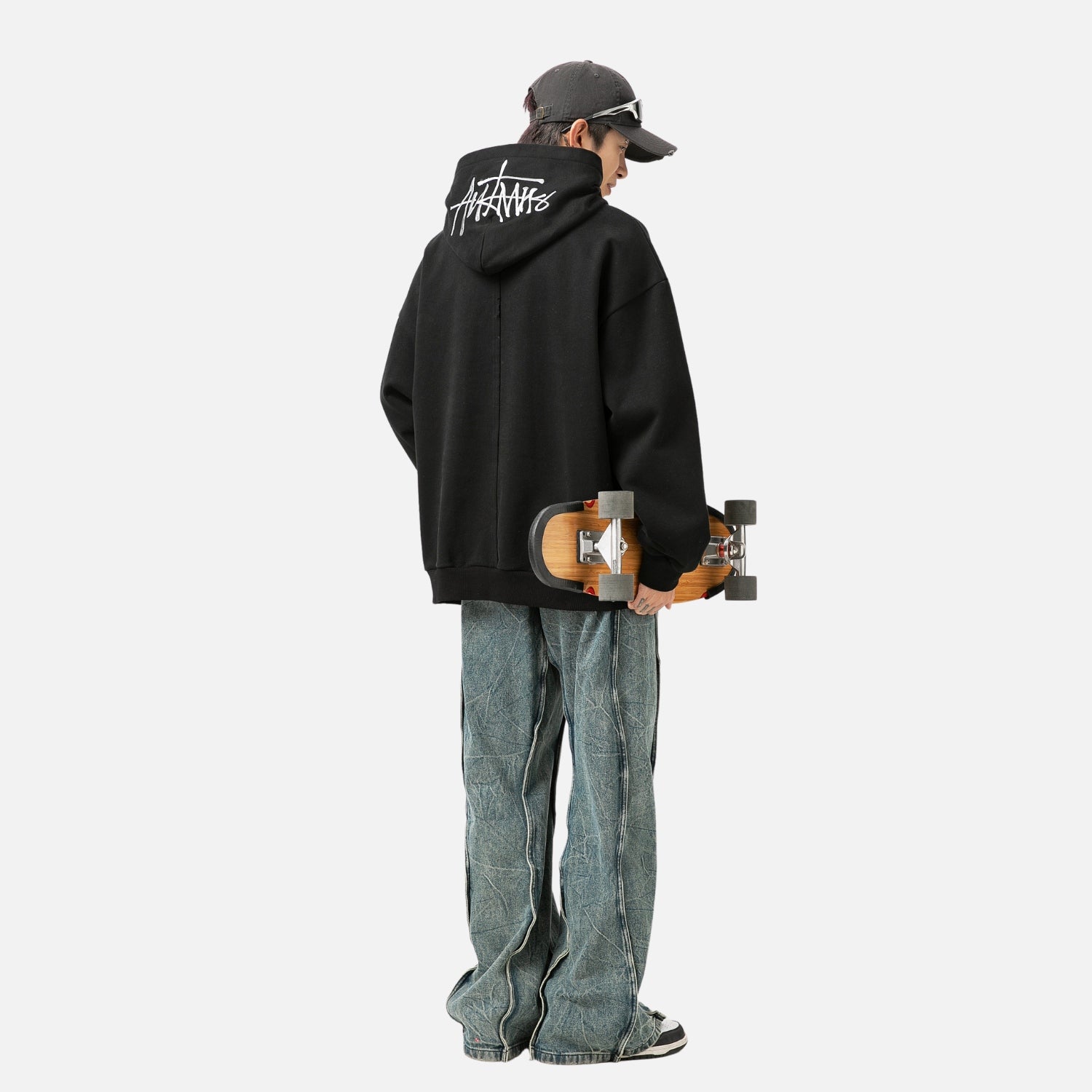 Sudadera con capucha bordada a mano