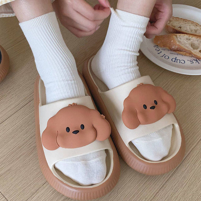 Lindas sandalias con diseño en forma de cachorro
