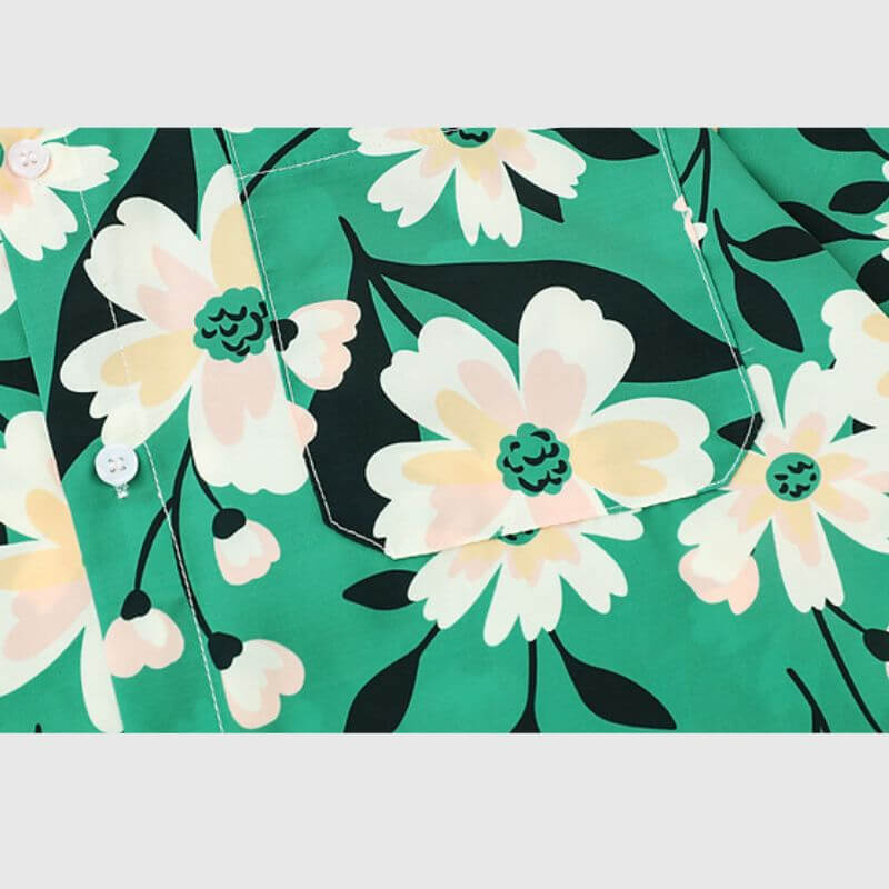 Grüne Hemden mit Blumenmuster
