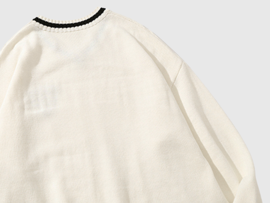 College-Strickpullover mit V-Ausschnitt
