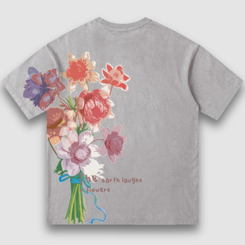 Camiseta de ante con estampado floral y letras vintage