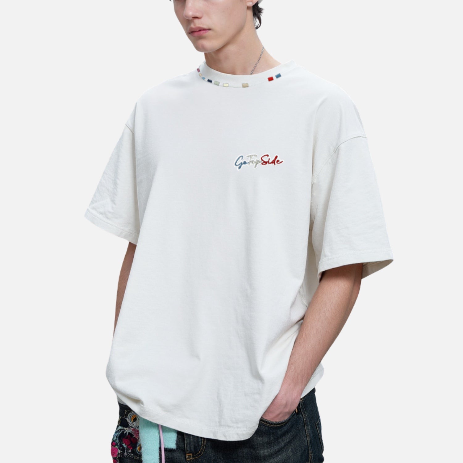 Color-Embroidered Short Sleeve Tee