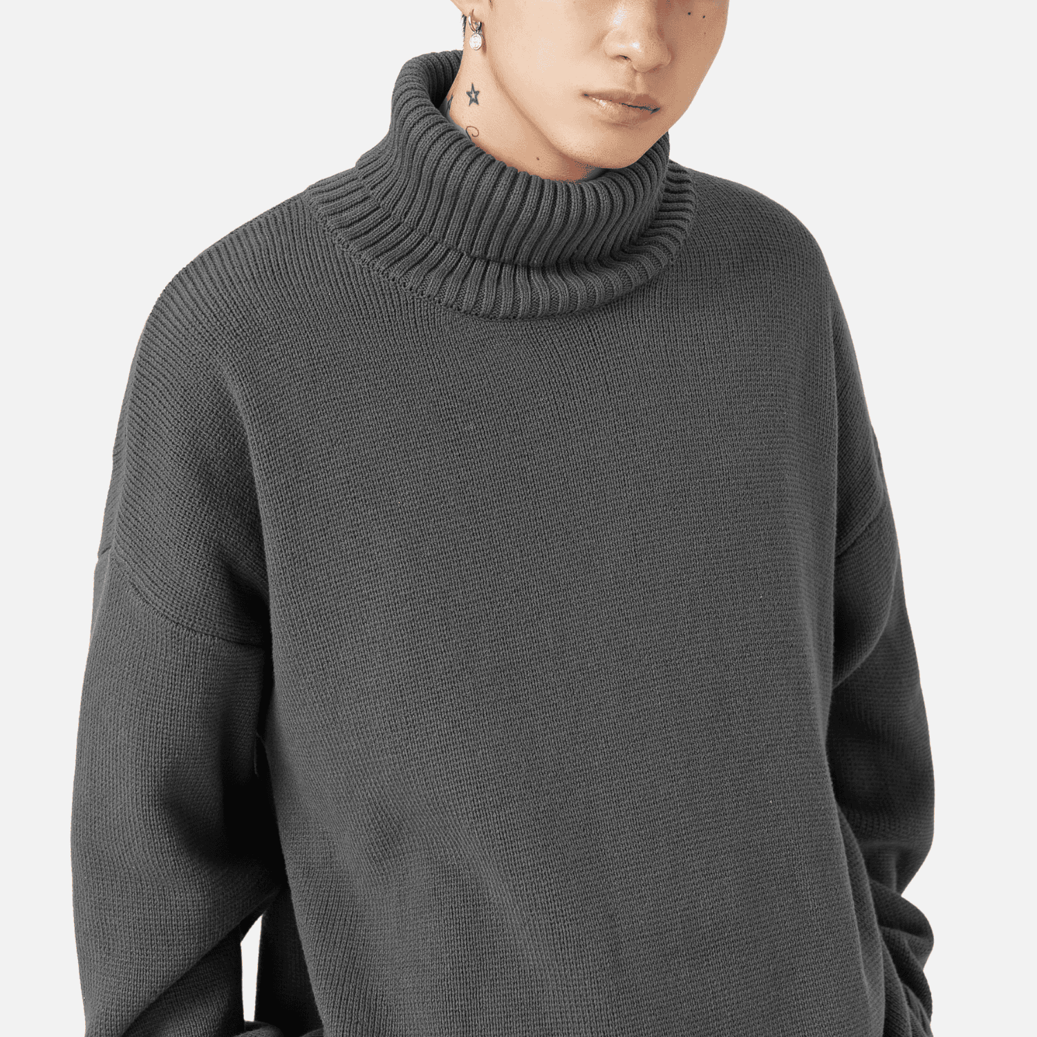 Grobstrickpullover mit Rollkragen