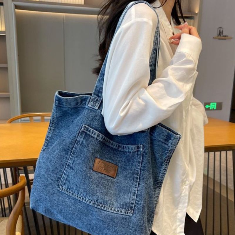 Bolso de hombro de mezclilla lavada