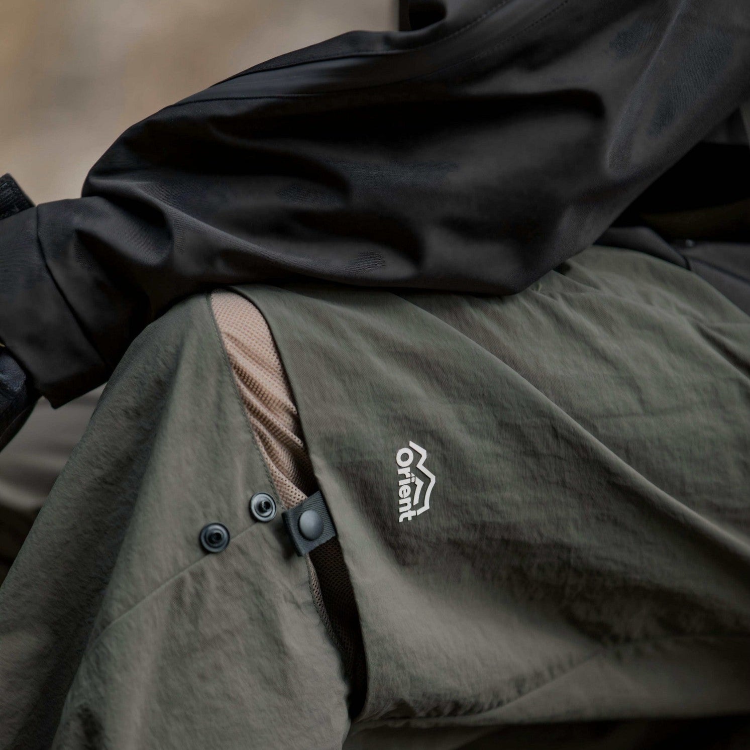 Verstellbare Cargohose aus Nylon