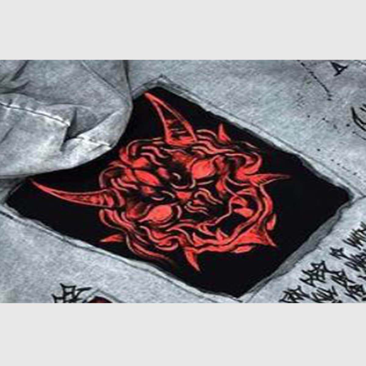 Sudadera con capucha de patchwork del diablo