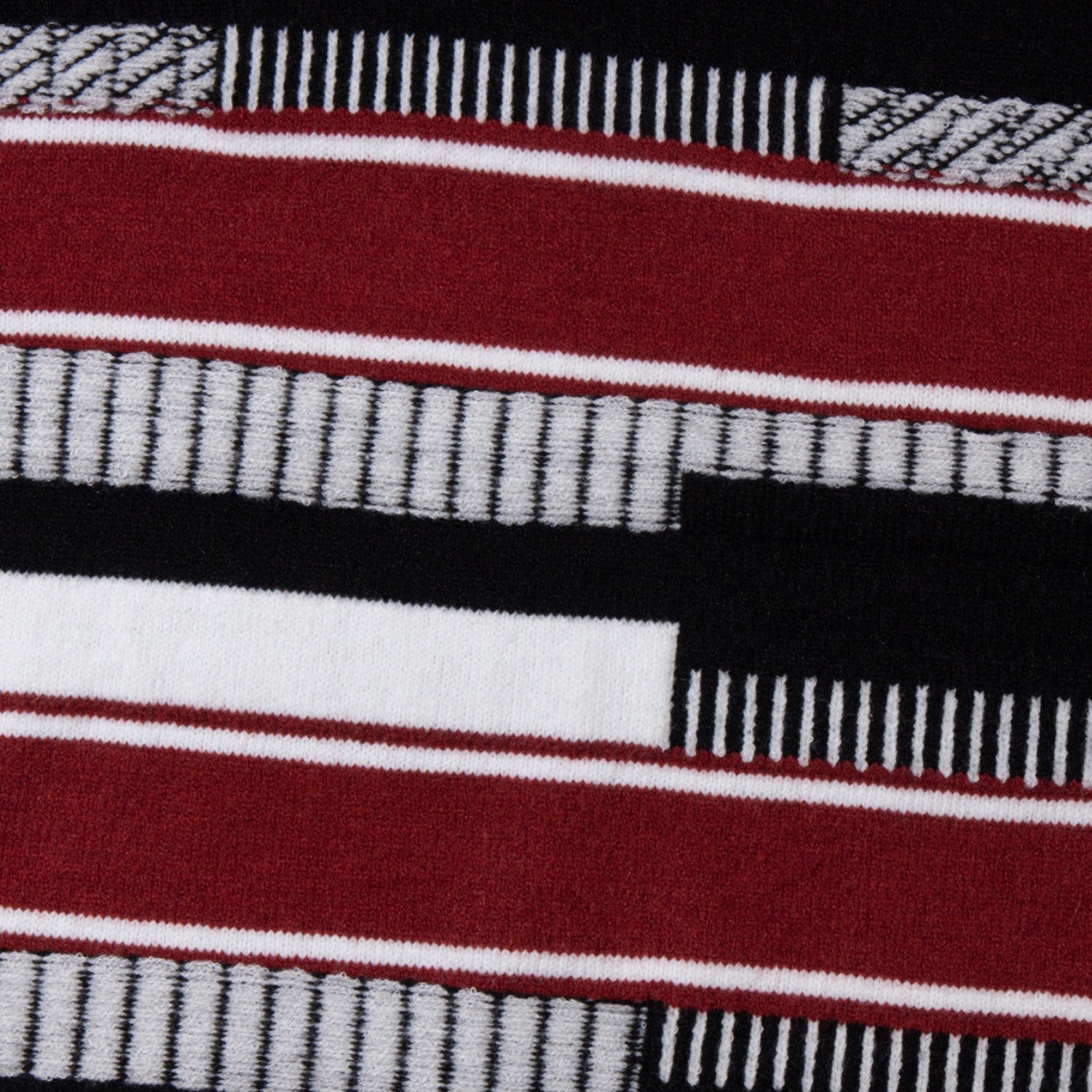 Suéter a rayas con dobladillo deshilachado