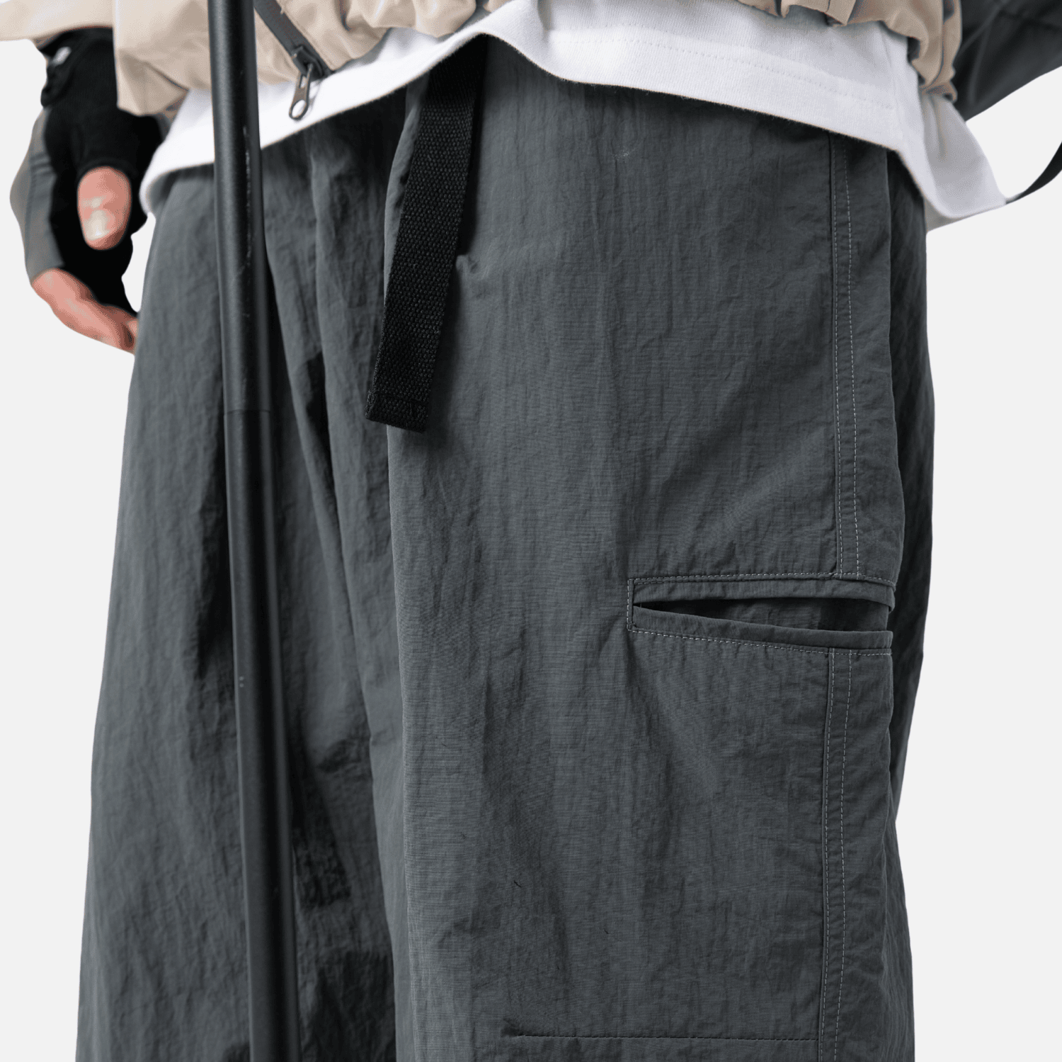 Pantalones Yamamoto con cinturón repelentes al agua