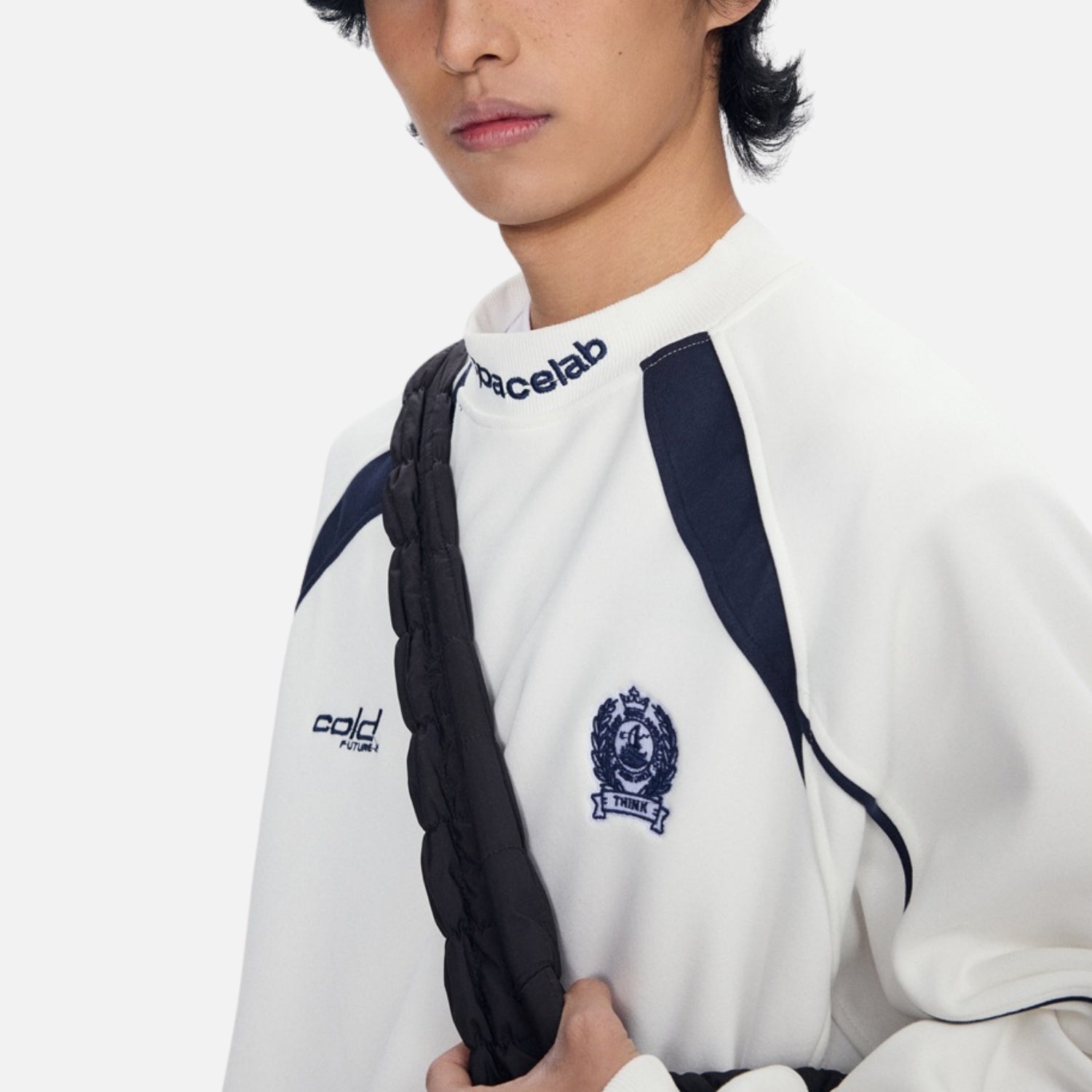 Sudadera japonesa de cuello redondo con bloques de color