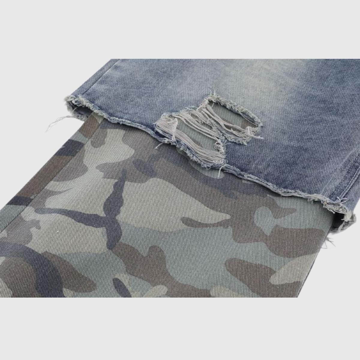 Vaqueros con parches de camuflaje