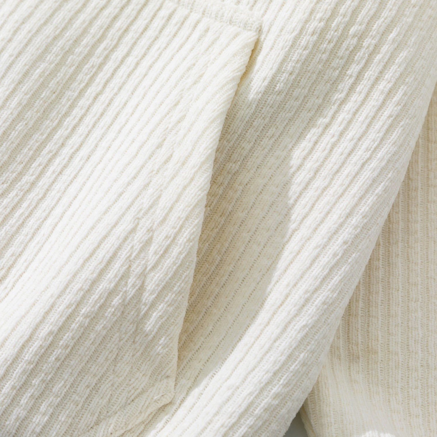 Strukturierte, farblich abgesetzte Reißverschlussjacke