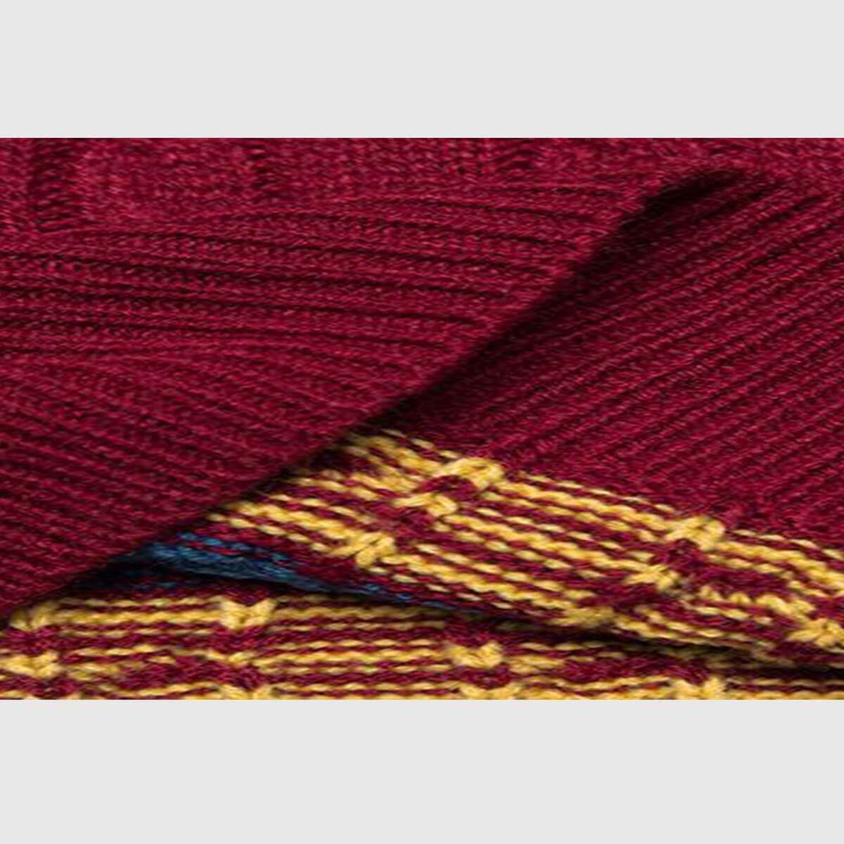 Pullover mit geometrischem Farbblock