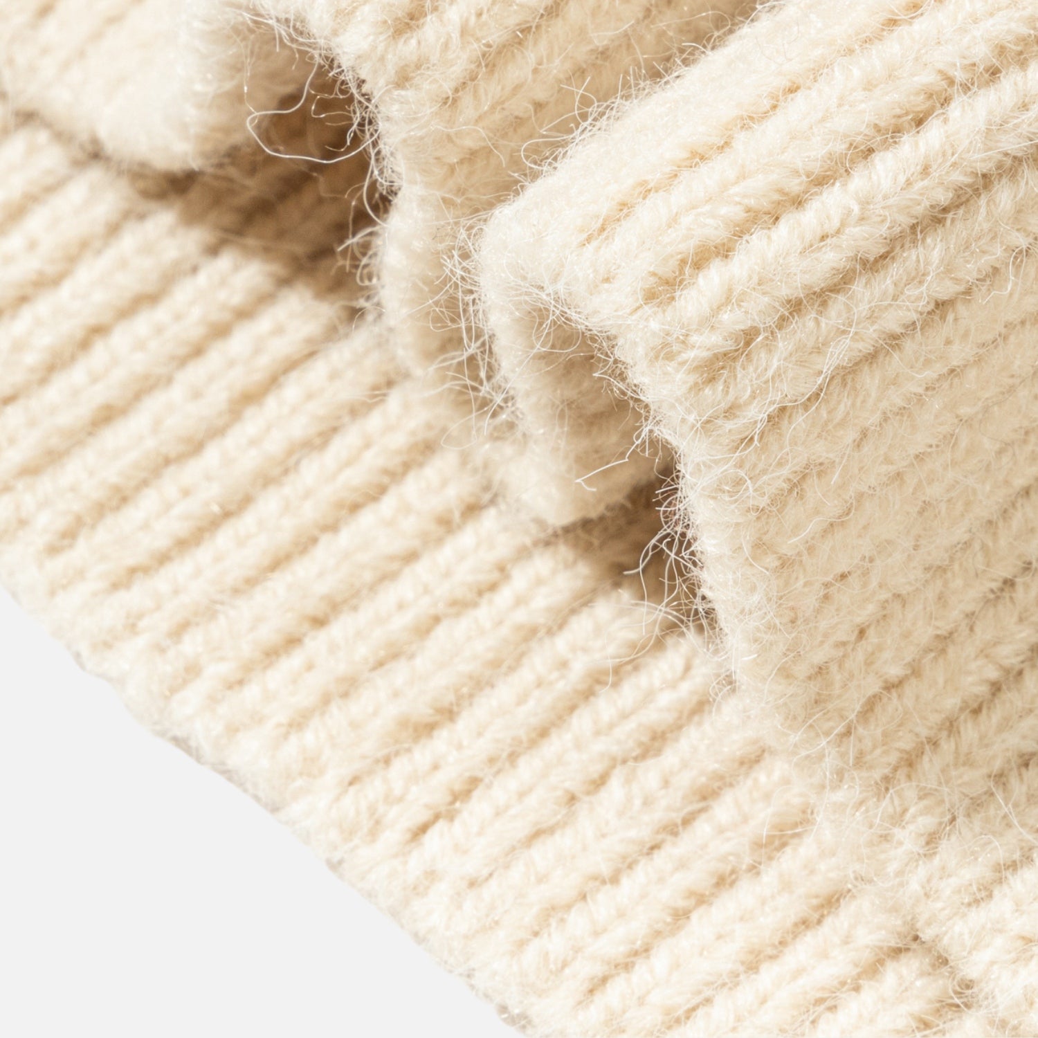 Suéter jacquard con caritas sonrientes por toda la prenda