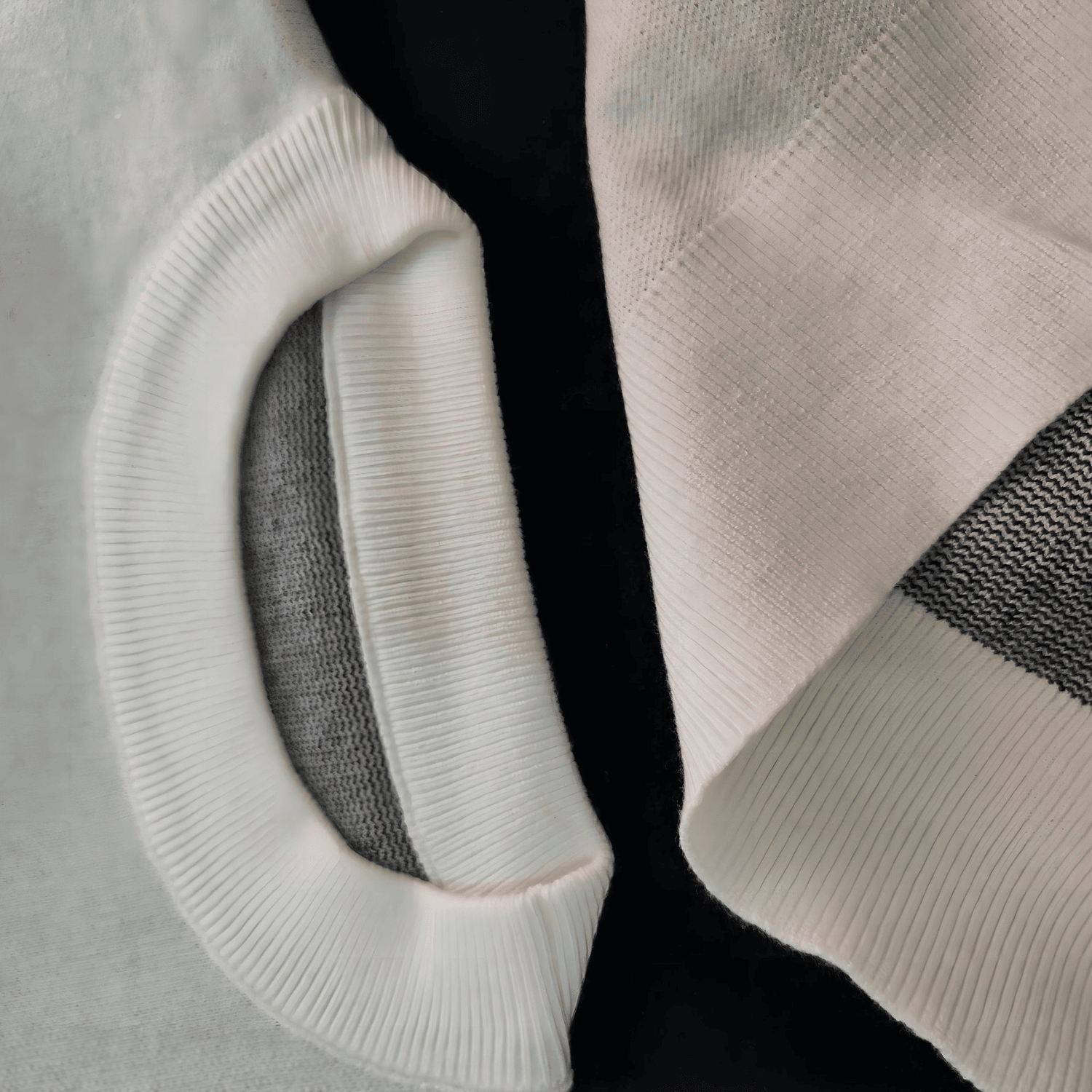 Pullover mit Skelett-Print