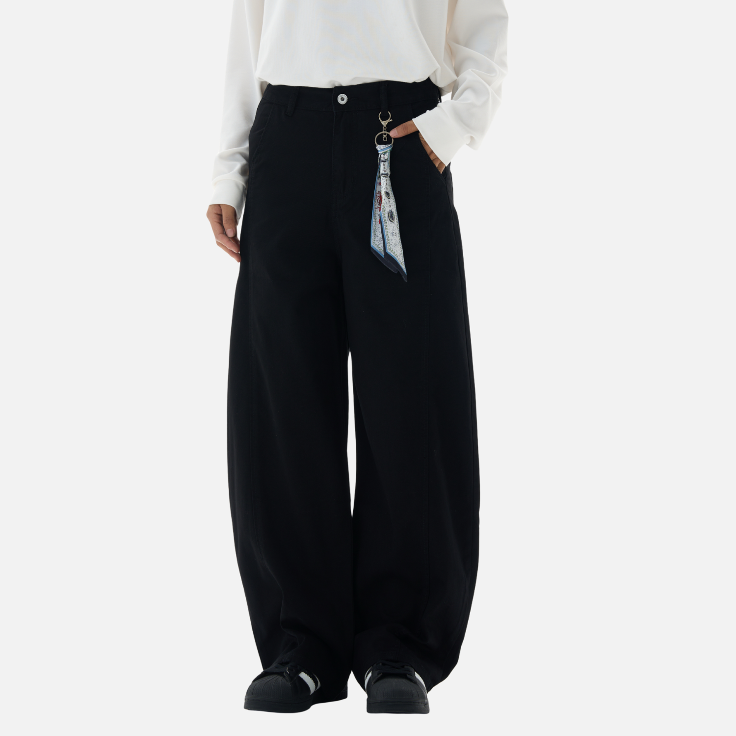 Pendant Detail Slant Cargo Baggy Pants