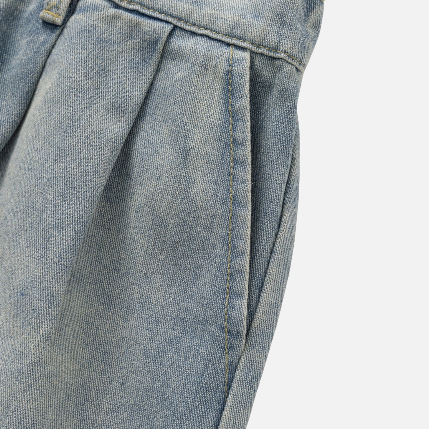 Washed Vintage Pleated Jeans