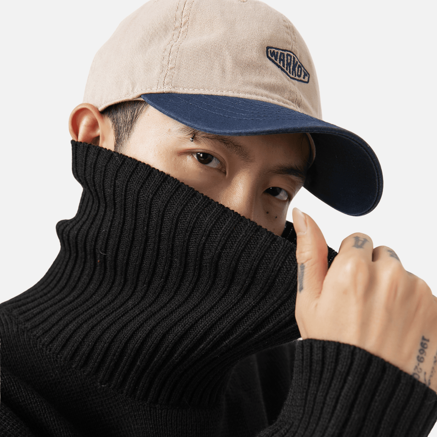 Grobstrickpullover mit Rollkragen
