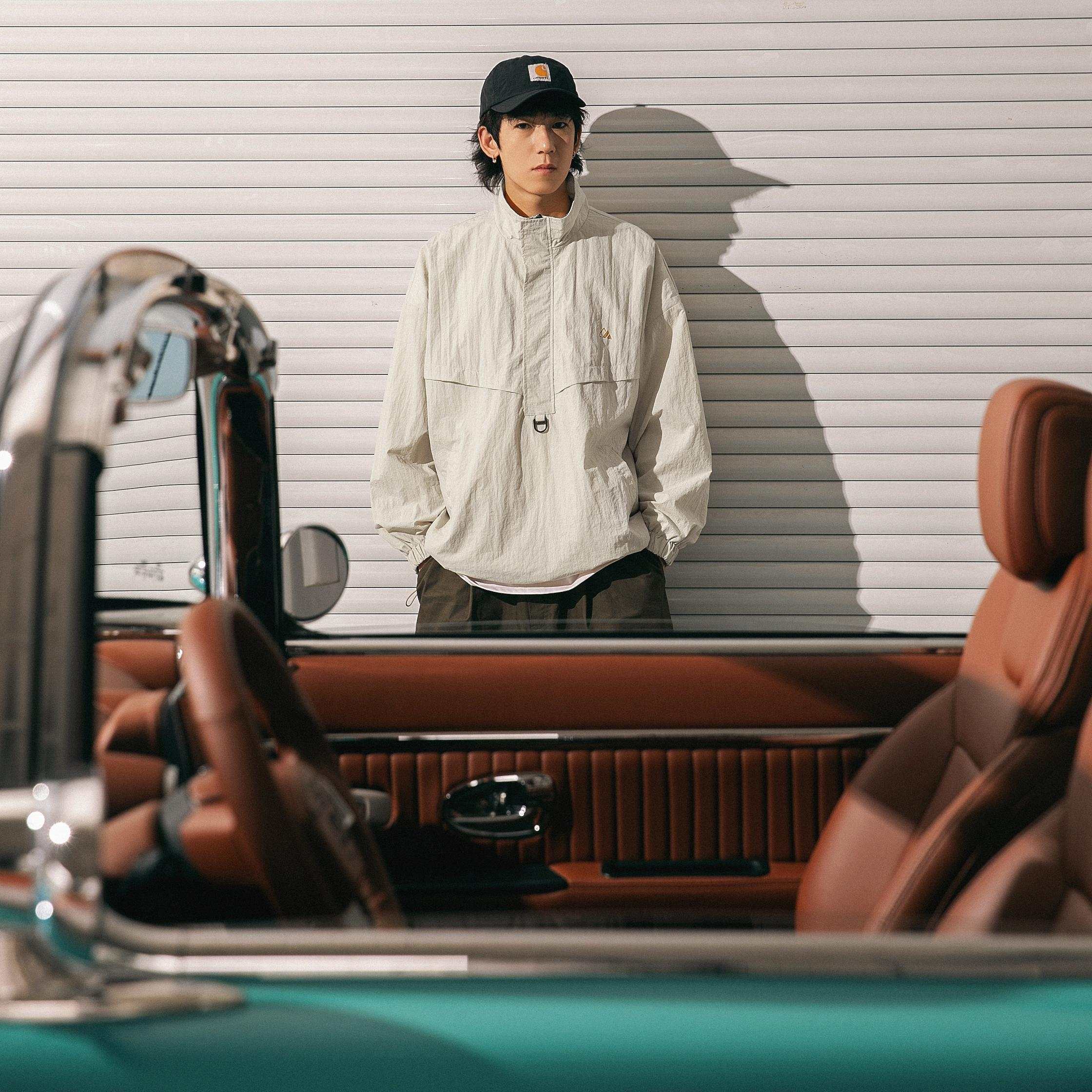 Chaqueta táctica impermeable con textura y media cremallera