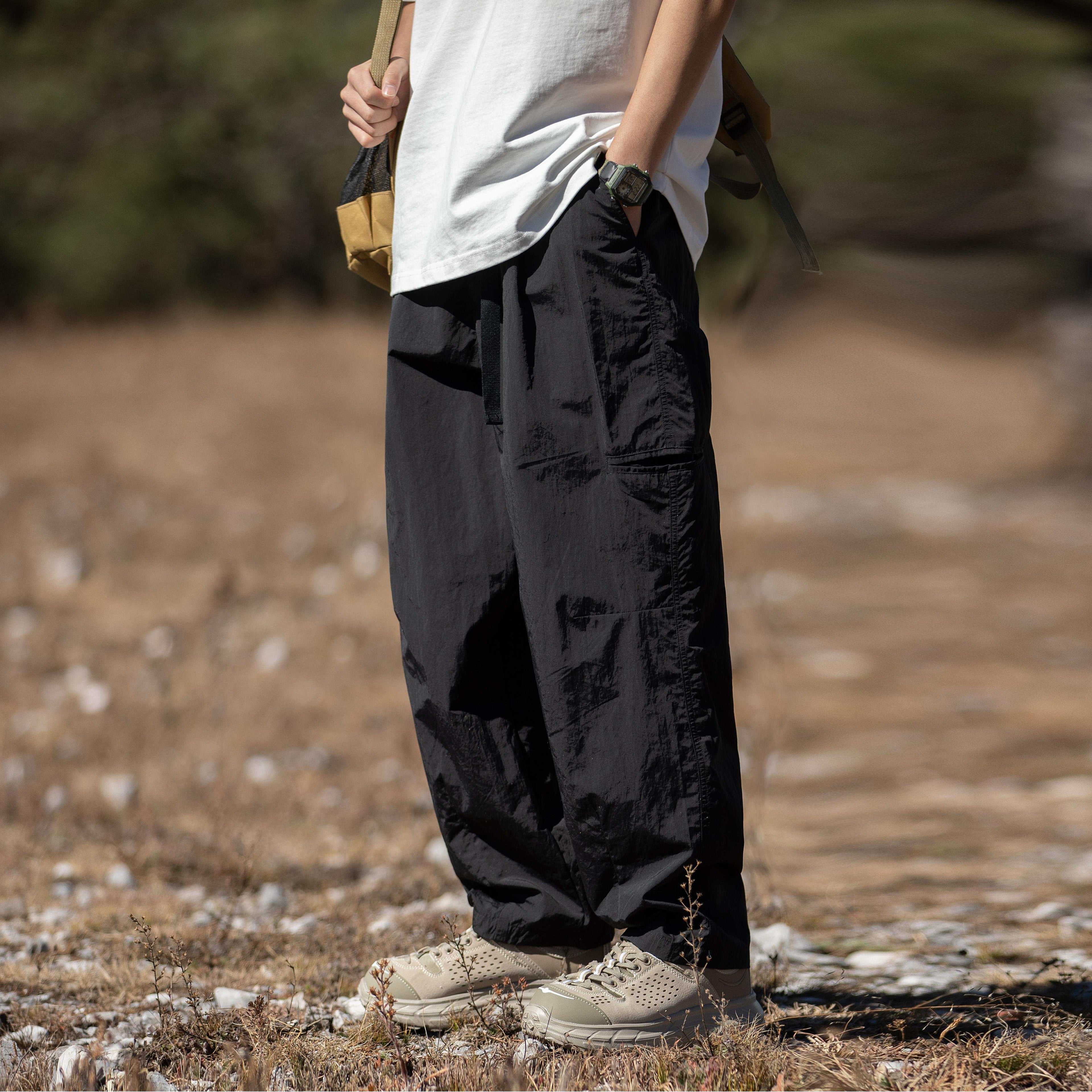 Pantalones Yamamoto con cinturón repelentes al agua