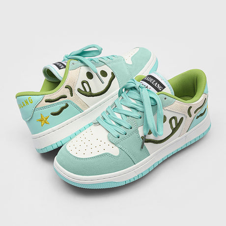Zapatillas de deporte con diseño sonriente