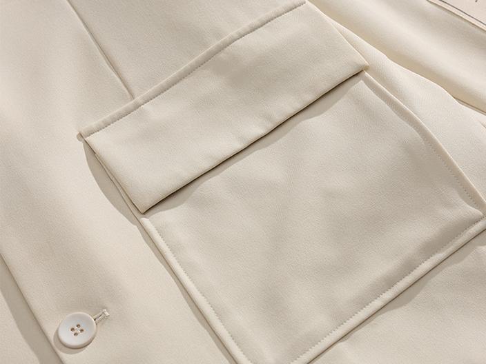 Lässiger Blazer mit aufgesetzten Taschen