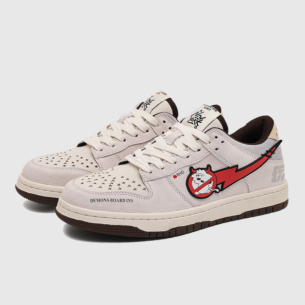 Zapatillas deportivas con diseño de diablito