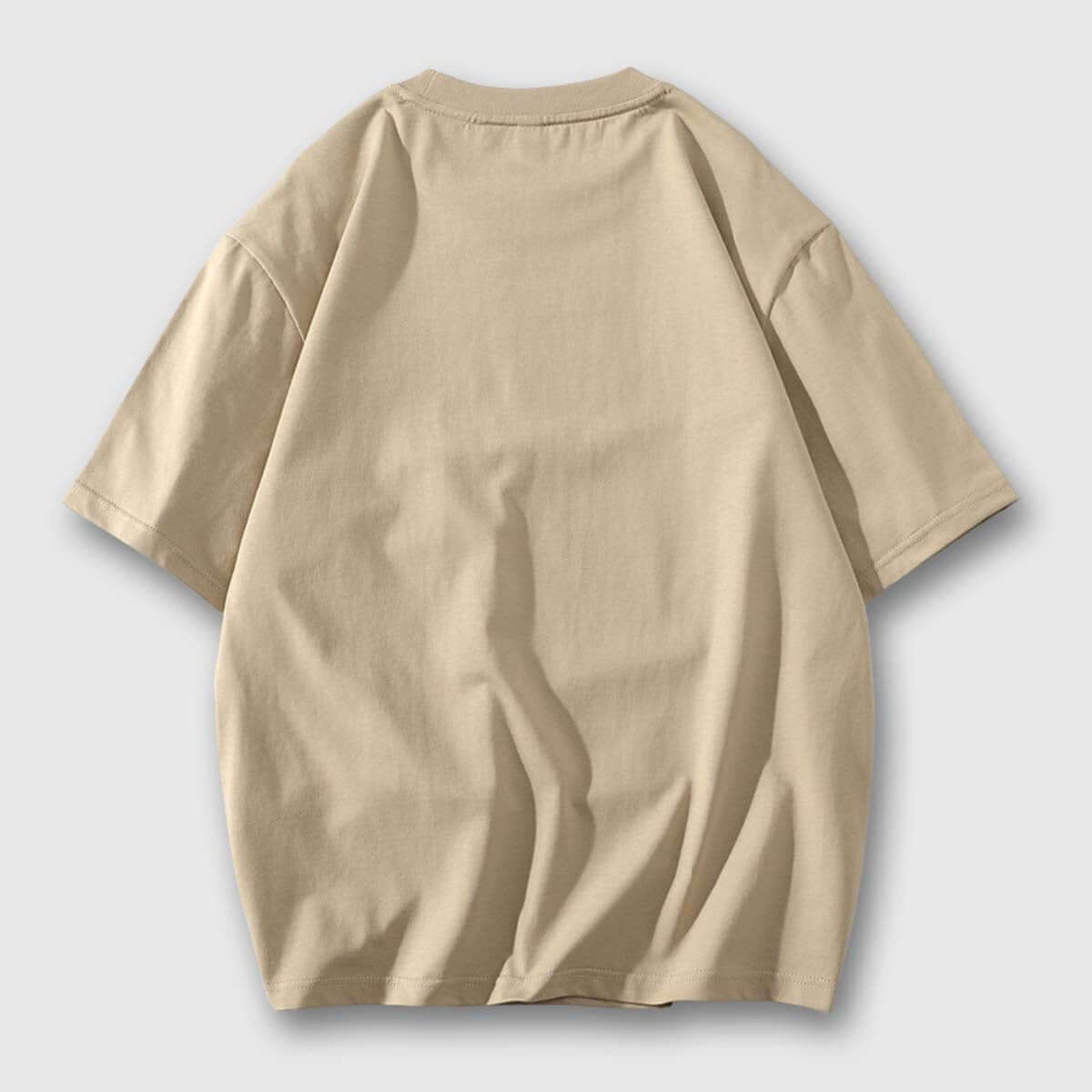Camiseta moderna con bolsillo utilitario