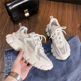 Atmungsaktive, leichte Turnschuhe aus Mesh-Patchwork