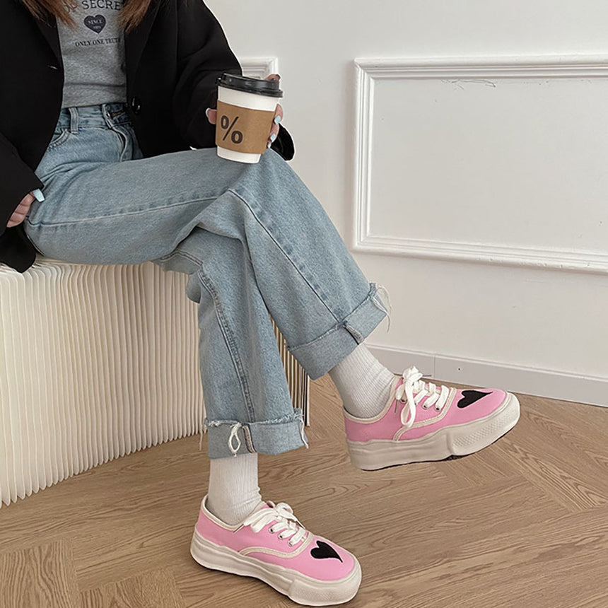 Zapatillas deportivas de lona bordadas con estampado de corazón de Oluolin