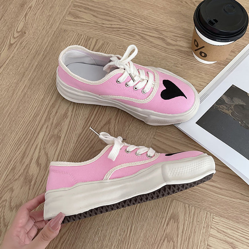 Zapatillas deportivas de lona bordadas con estampado de corazón de Oluolin