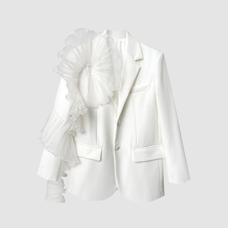 Elegante blazer de malla con volantes de decoración