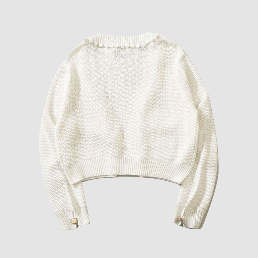 Kurzer Cardigan mit Knopfdekor und Pom-Pom