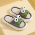 Die Pantoffel der netten Frosch-Muster-Kinder